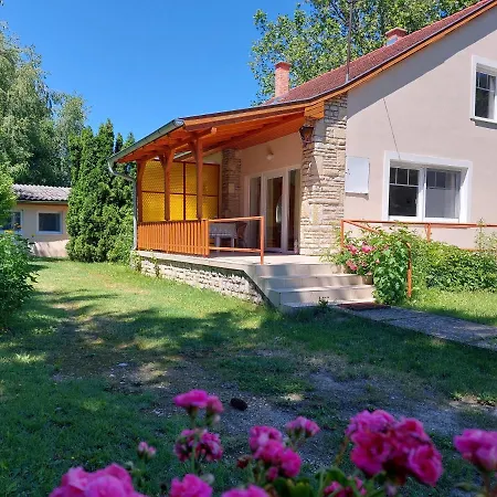 Hostel Zamardi Проживание в семье
